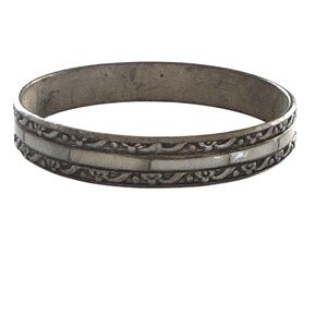 Bangle Bracelet Mother of Pearl SilverTone Stackable Embossed vintage finds